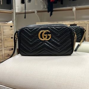 Gucci Black GG Marmont Small Shoulder Bag
